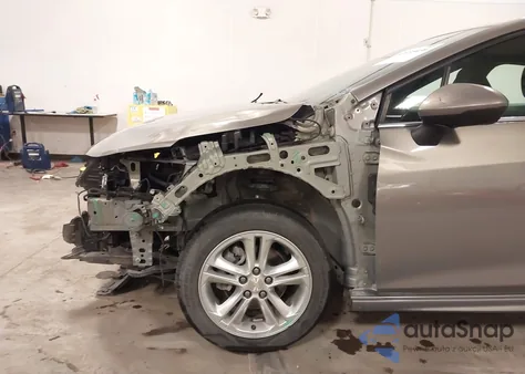 2017 Chevrolet Cruze Lt Auto z USA, uszkodzony, nr VIN 3G1BE6SM8HS611601